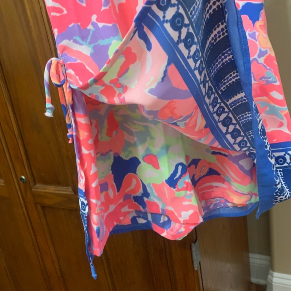 Lilly Pulitzer dress with built in shorts. Skirted romper, colors vibrant! - Picture 4 of 4
